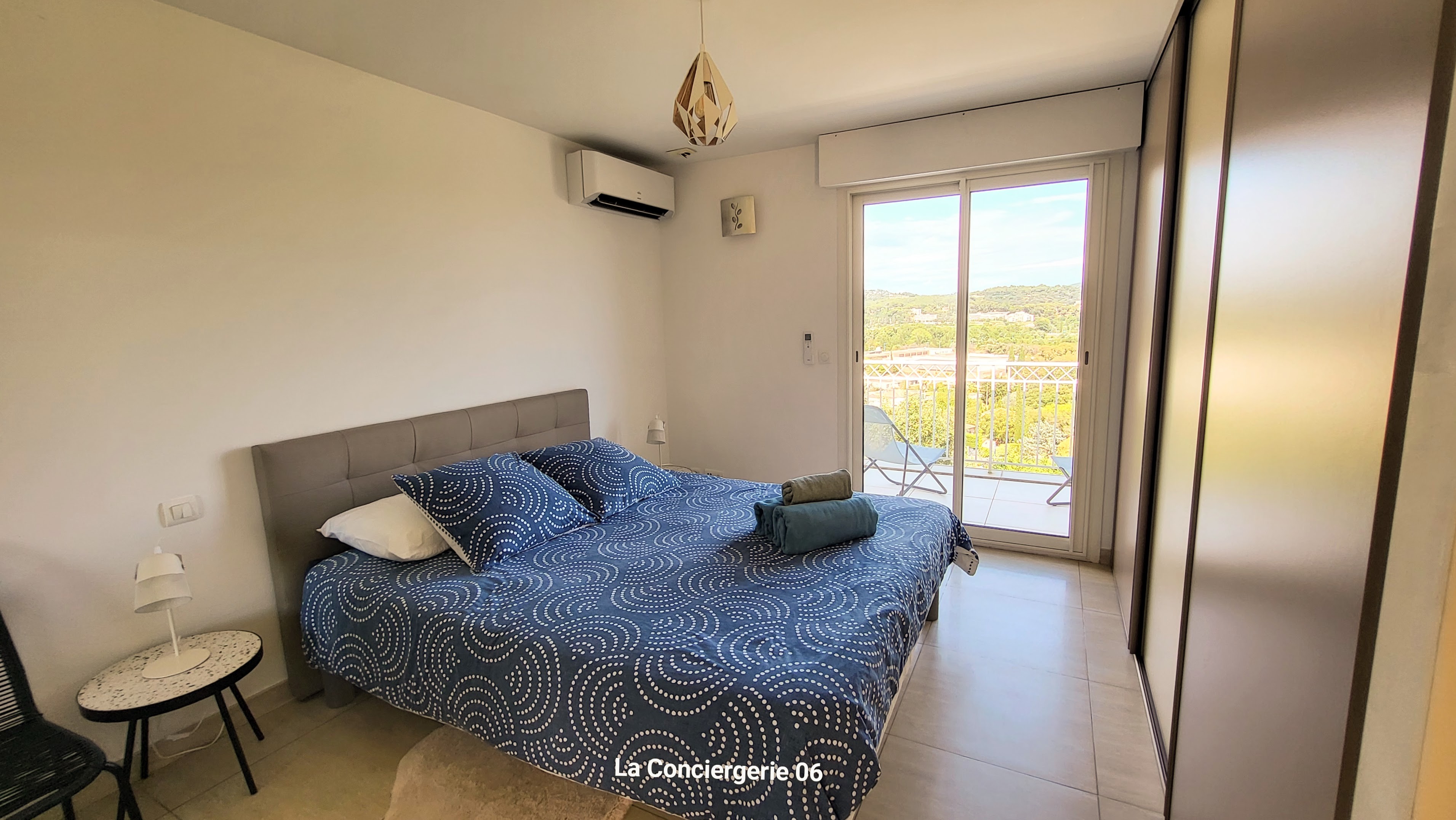 Chambre parentale N1 au 1er étage + terrasse