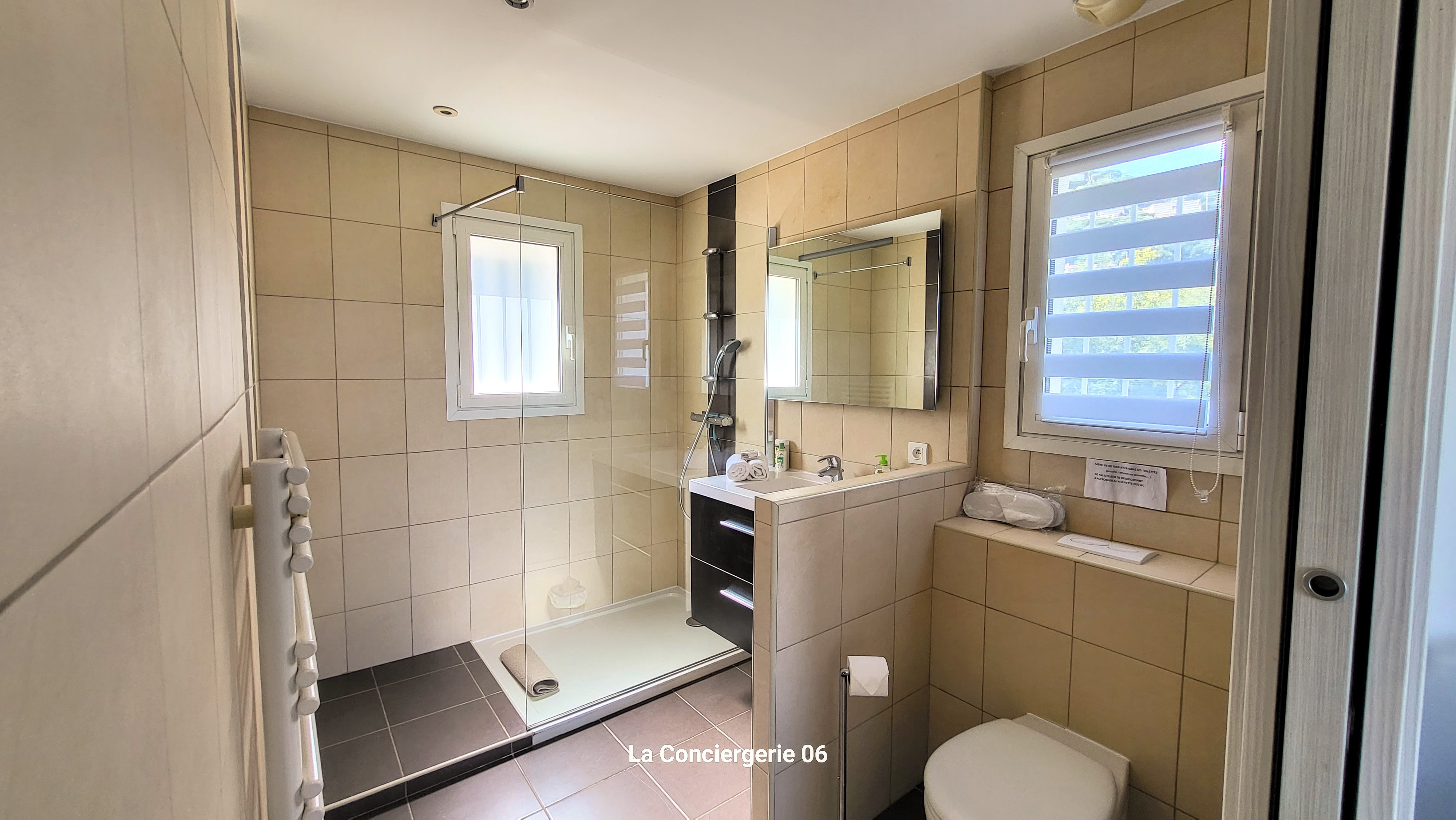 Salle de bain chambre parentale N1 : douche italienne + wc